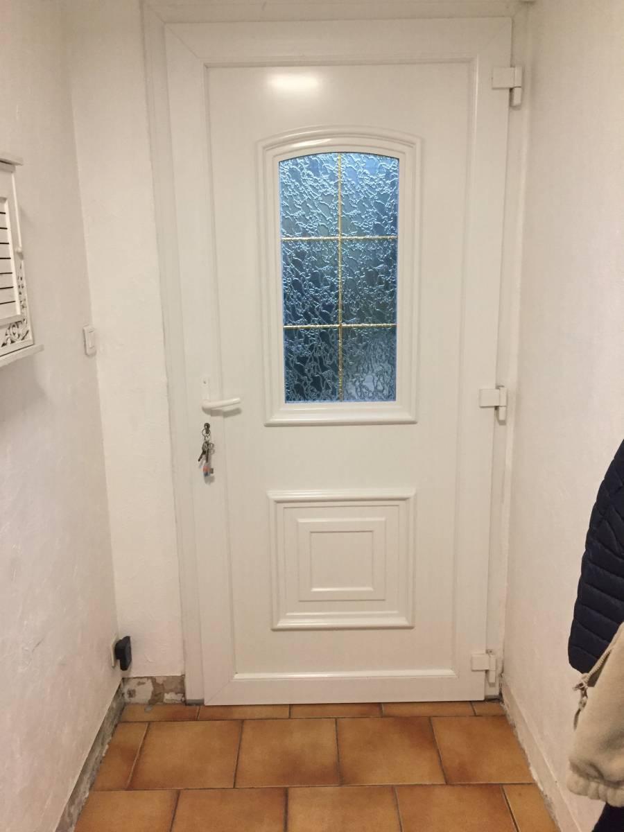 Porte d'entrée en PVC FPEE Raphaèle les Arles